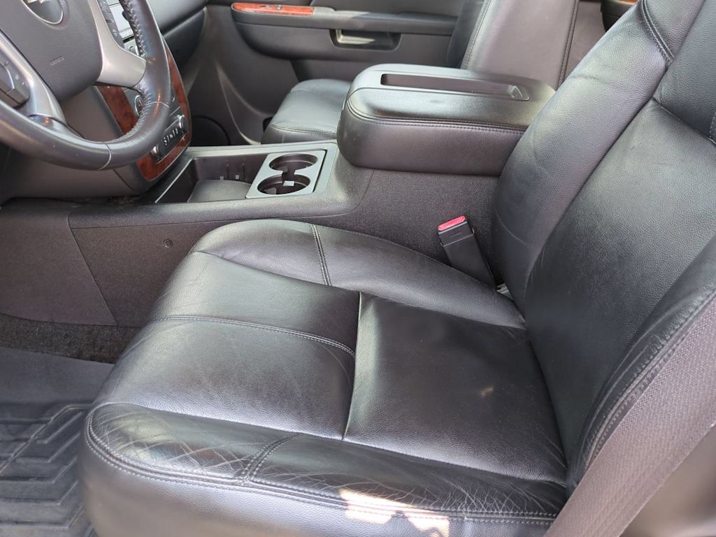 Thumbnail: 2012 Chevrolet Avalanche 1500 - 10