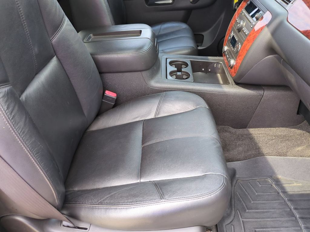 Thumbnail: 2012 Chevrolet Avalanche 1500 - 11