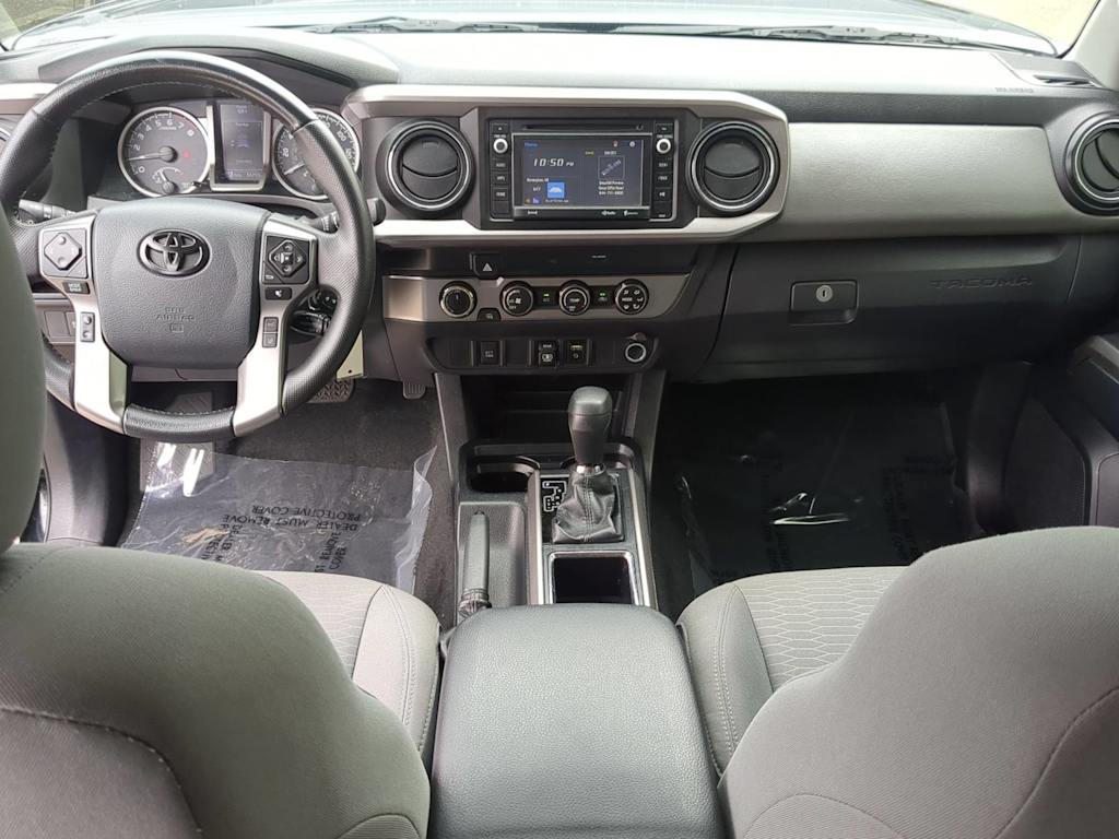 Thumbnail: 2019 Toyota Tacoma - 9