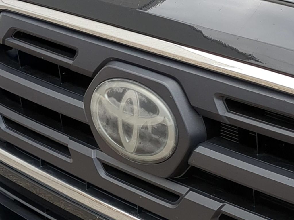 Thumbnail: 2019 Toyota Tacoma - 7