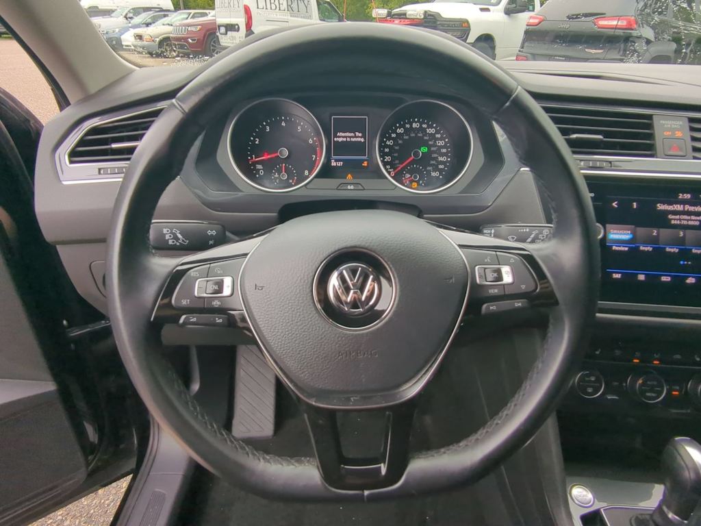 Thumbnail: 2019 Volkswagen Tiguan - 12