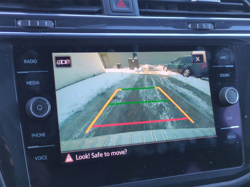 Thumbnail: 2022 Volkswagen Tiguan - 34