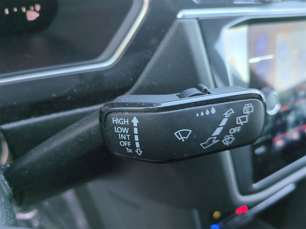 Thumbnail: 2022 Volkswagen Tiguan - 31