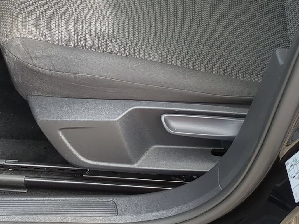 Thumbnail: 2019 Volkswagen Jetta - 24