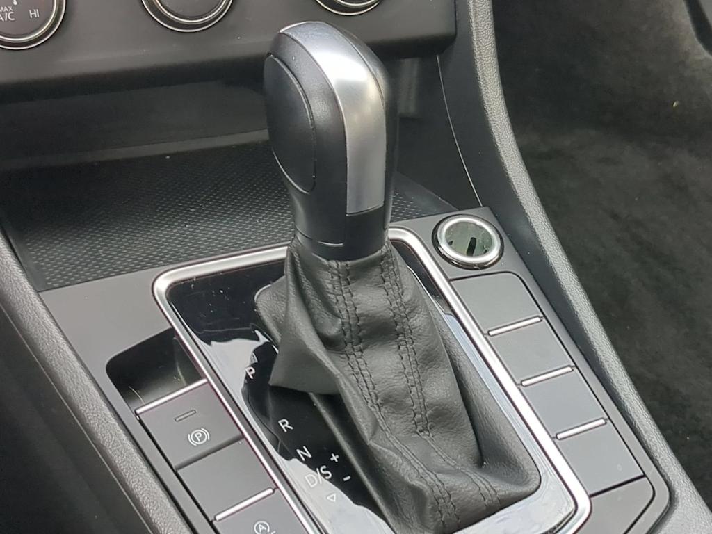 Thumbnail: 2019 Volkswagen Jetta - 14