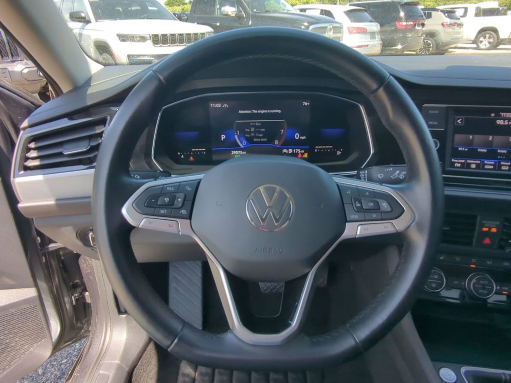 Thumbnail: 2022 Volkswagen Jetta - 13