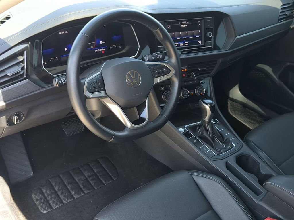 Thumbnail: 2022 Volkswagen Jetta - 2