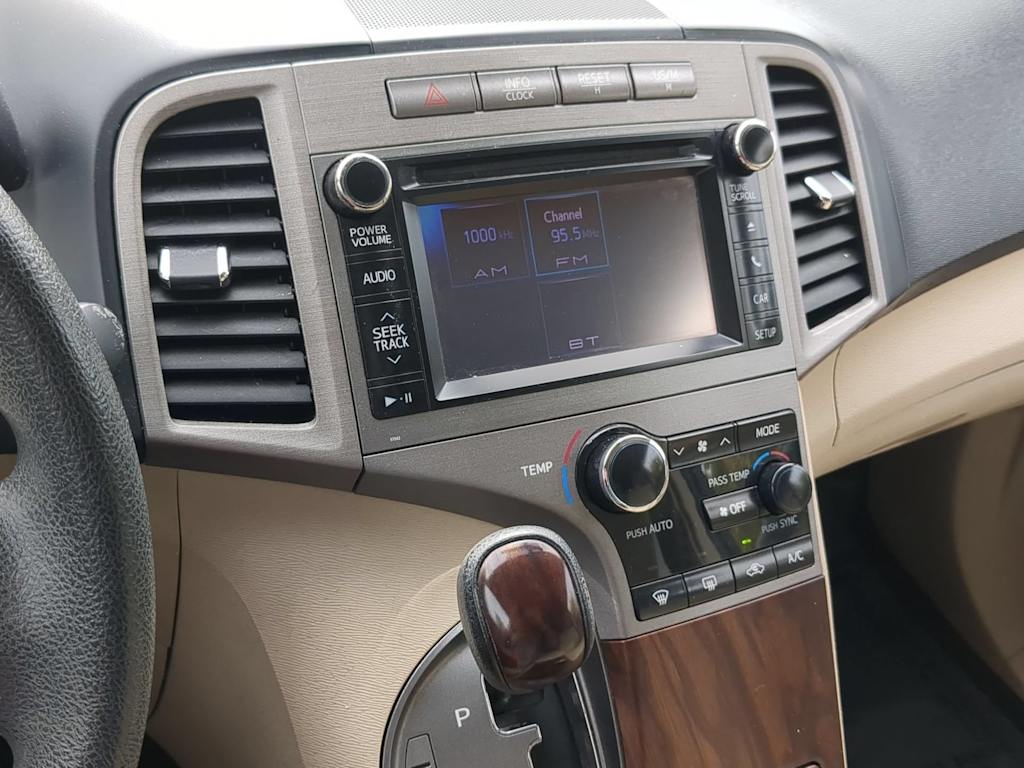 Thumbnail: 2013 Toyota Venza - 14