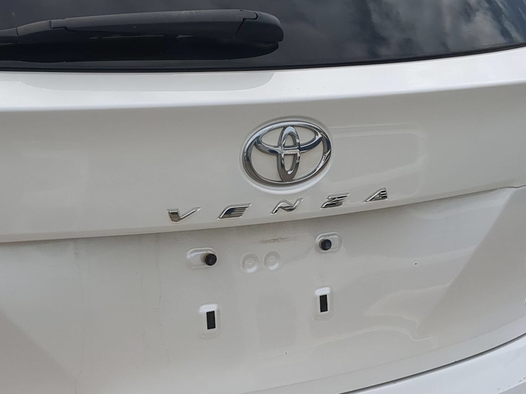 Thumbnail: 2013 Toyota Venza - 23