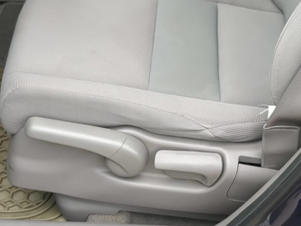 Thumbnail: 2011 Honda CR-V - 18