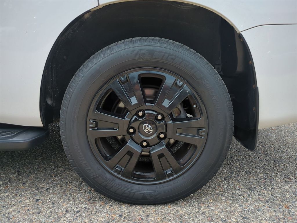 Thumbnail: 2019 Toyota Sequoia - 8