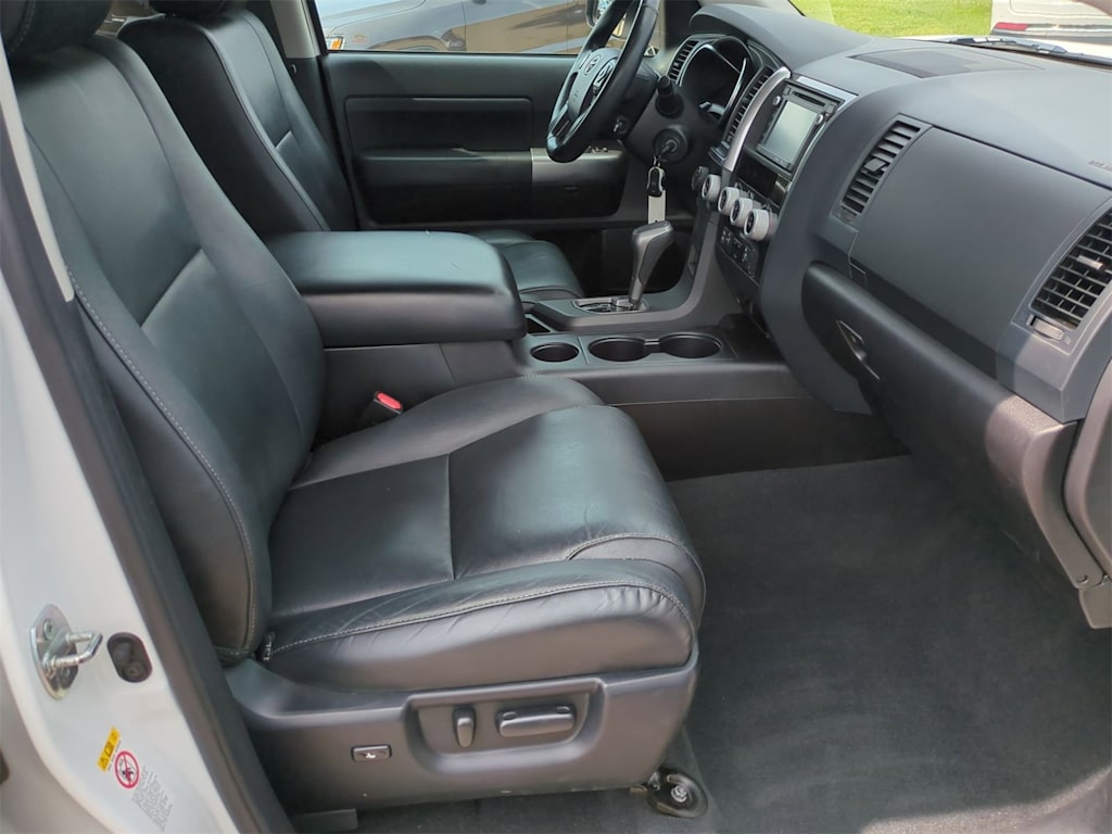 Thumbnail: 2019 Toyota Sequoia - 11