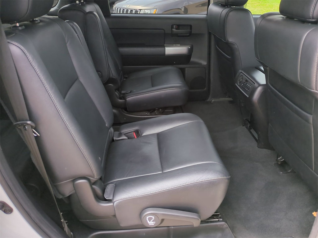 Thumbnail: 2019 Toyota Sequoia - 25