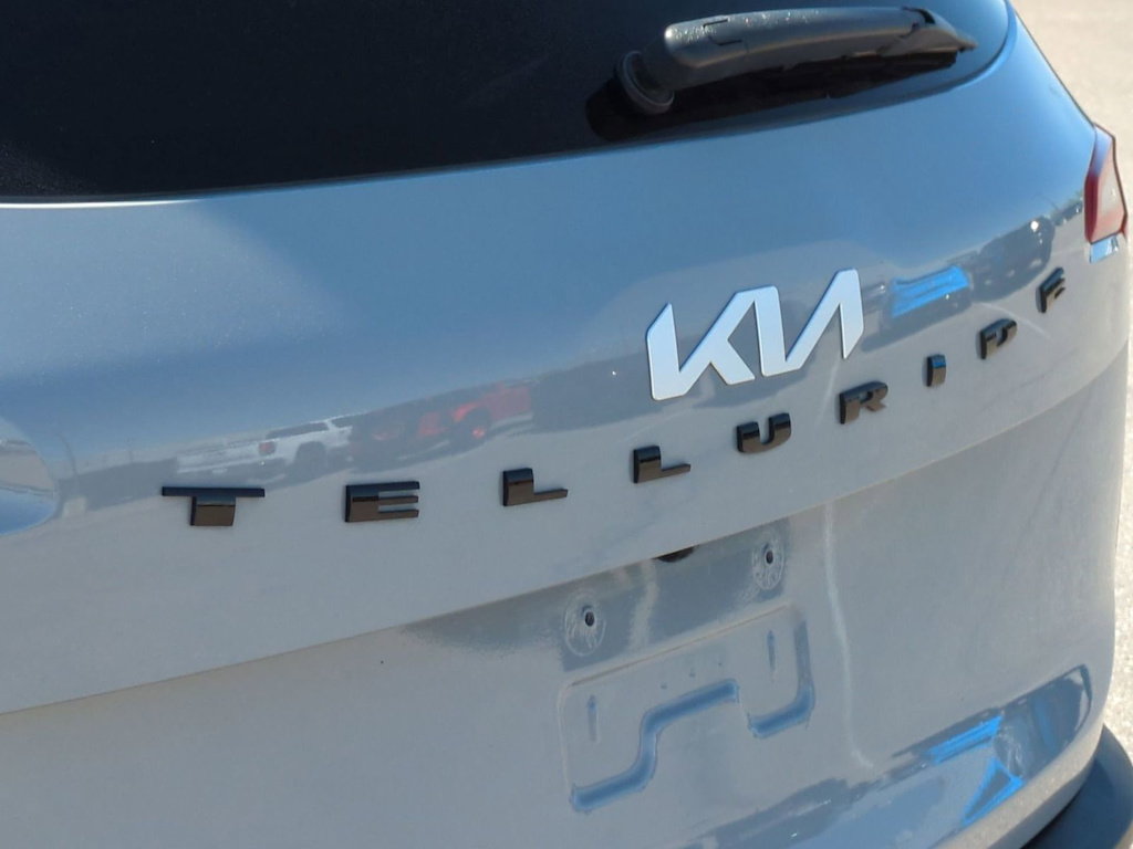Thumbnail: 2022 Kia Telluride - 25