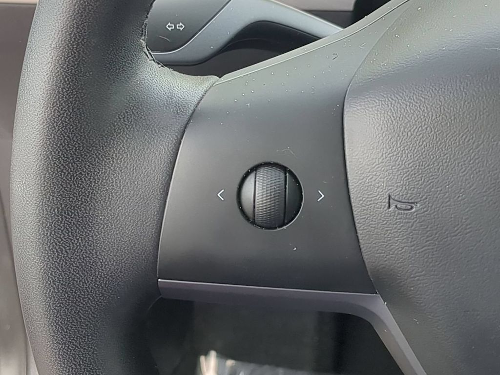 Thumbnail: 2020 Tesla Model 3 - 24