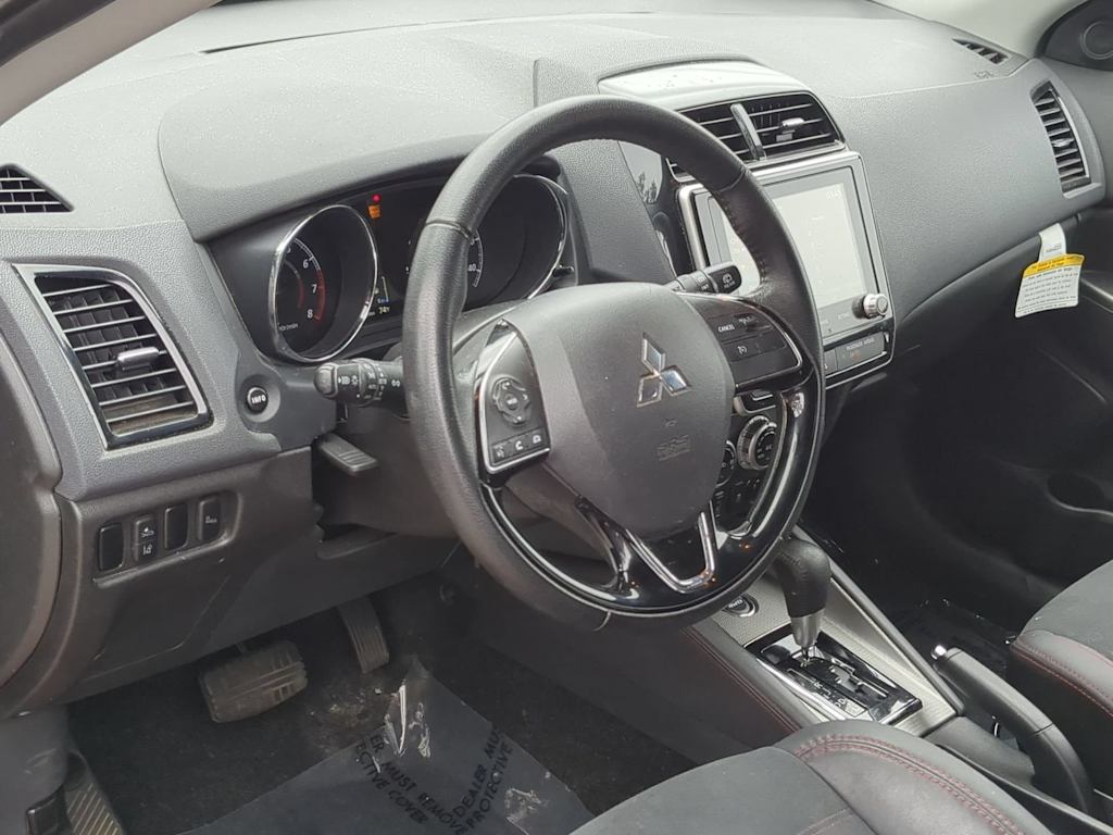 Thumbnail: 2023 Mitsubishi Outlander Sport - 2