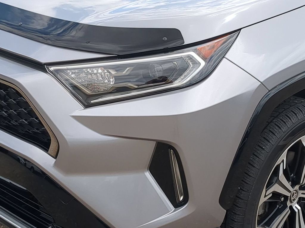 Thumbnail: 2021 Toyota RAV4 - 23