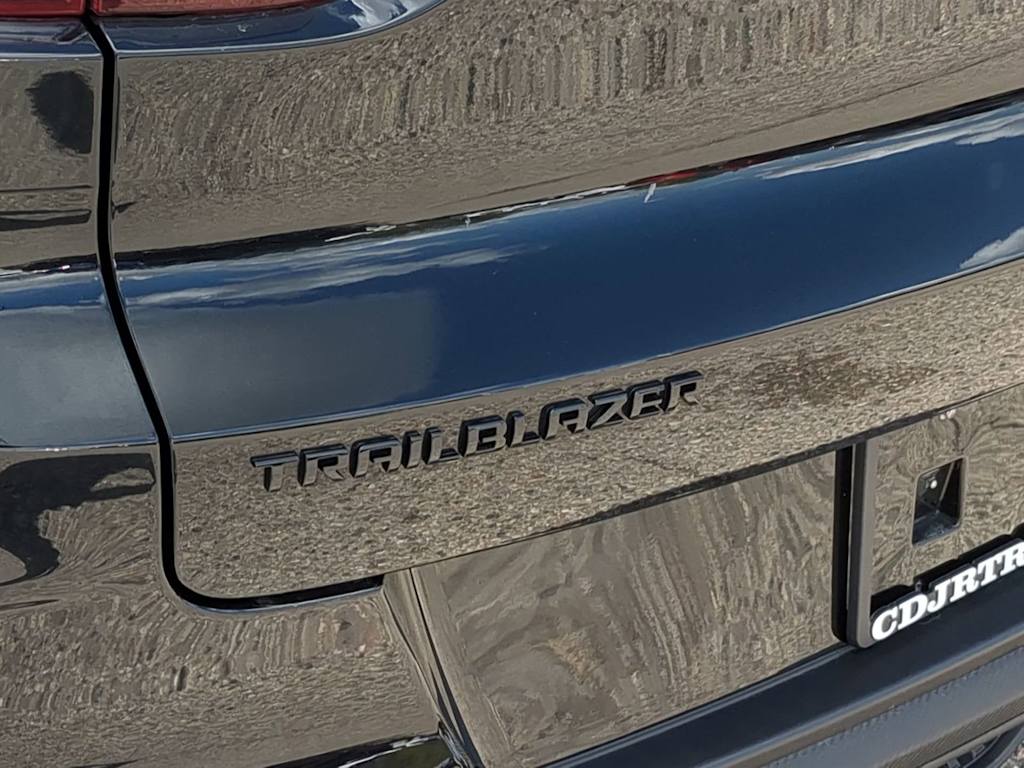 Thumbnail: 2022 Chevrolet TrailBlazer - 25