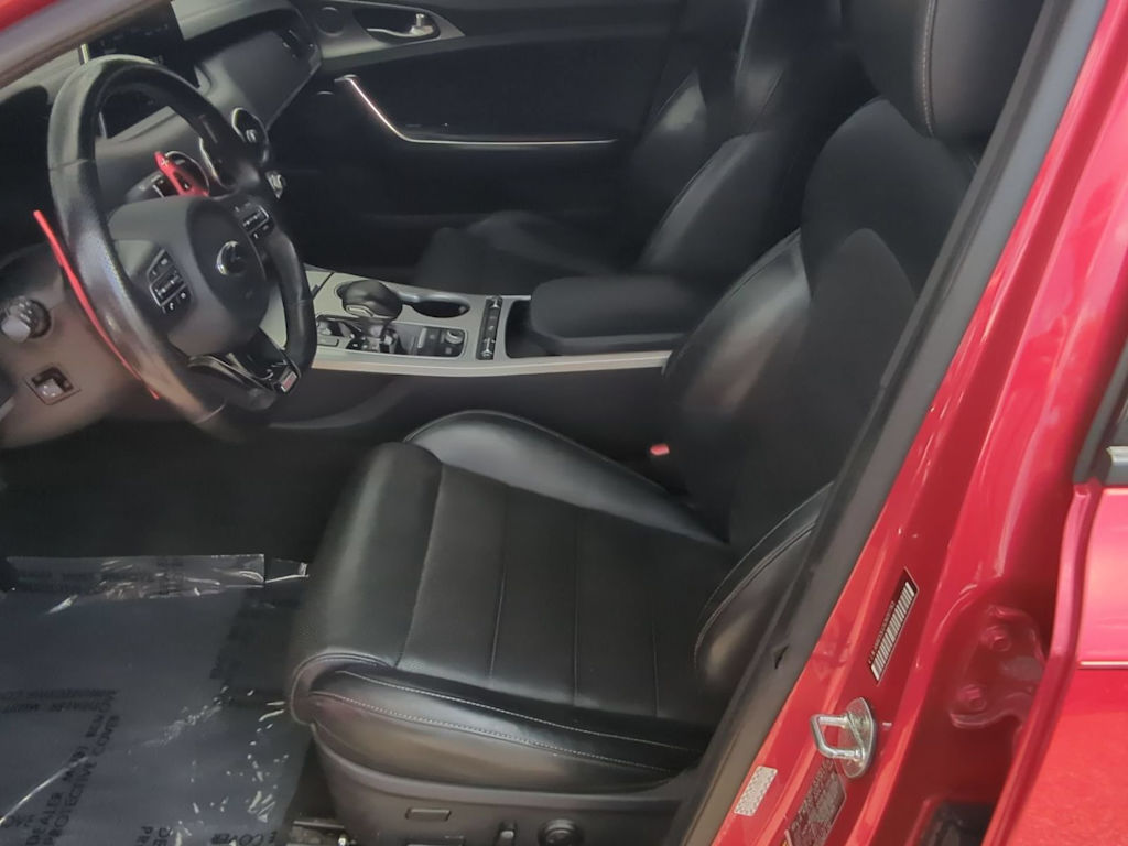 Thumbnail: 2018 Kia Stinger - 10