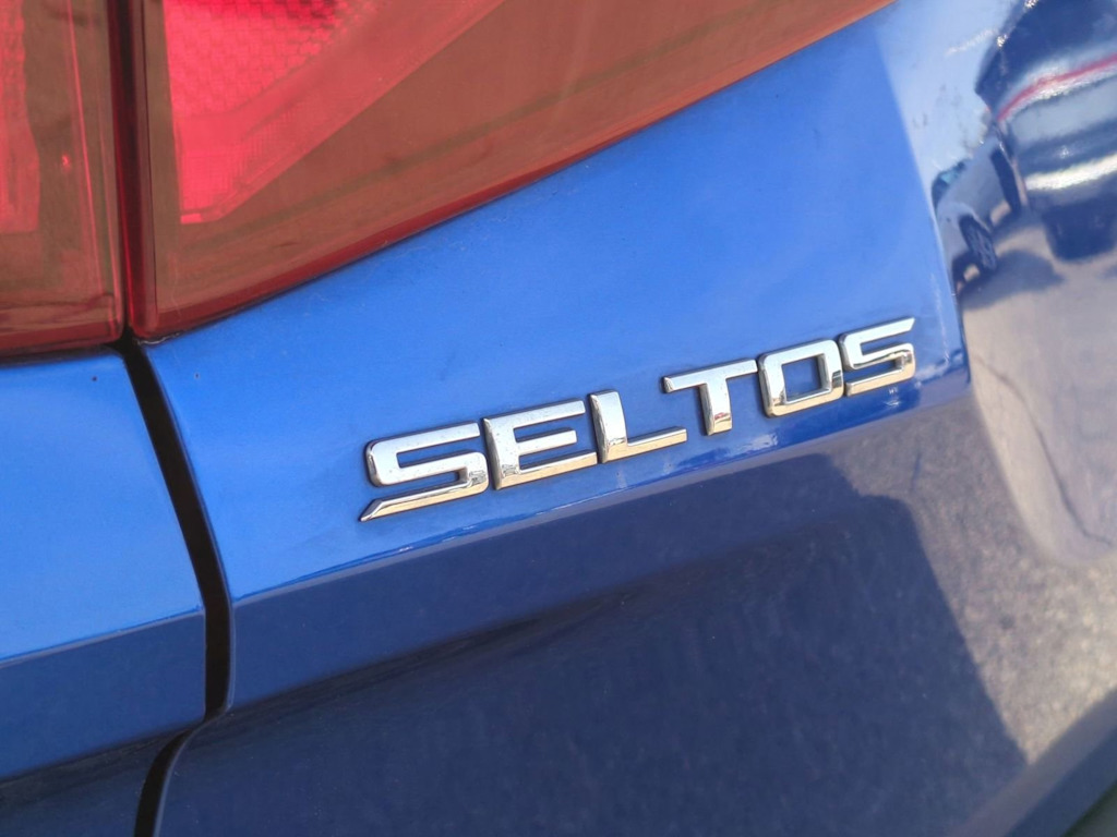 2021 Kia Seltos LX 25