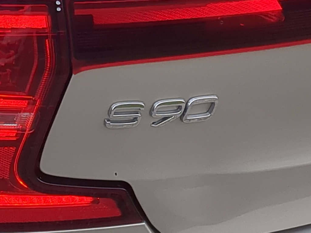 Thumbnail: 2018 Volvo S90 - 23