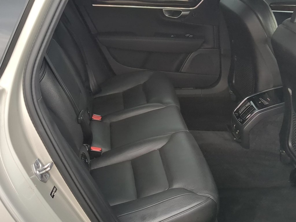 Thumbnail: 2018 Volvo S90 - 25