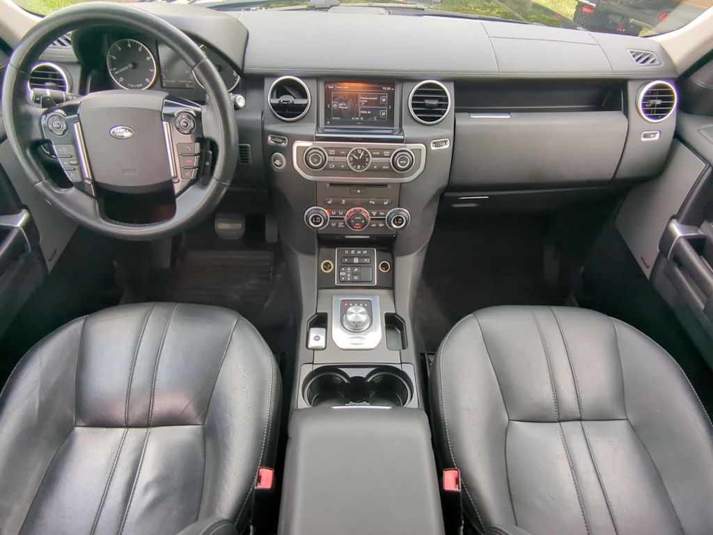 Thumbnail: 2016 Land Rover LR4 - 8
