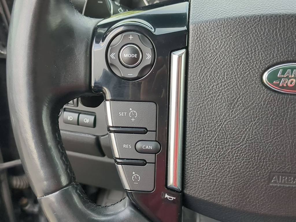 Thumbnail: 2016 Land Rover LR4 - 27