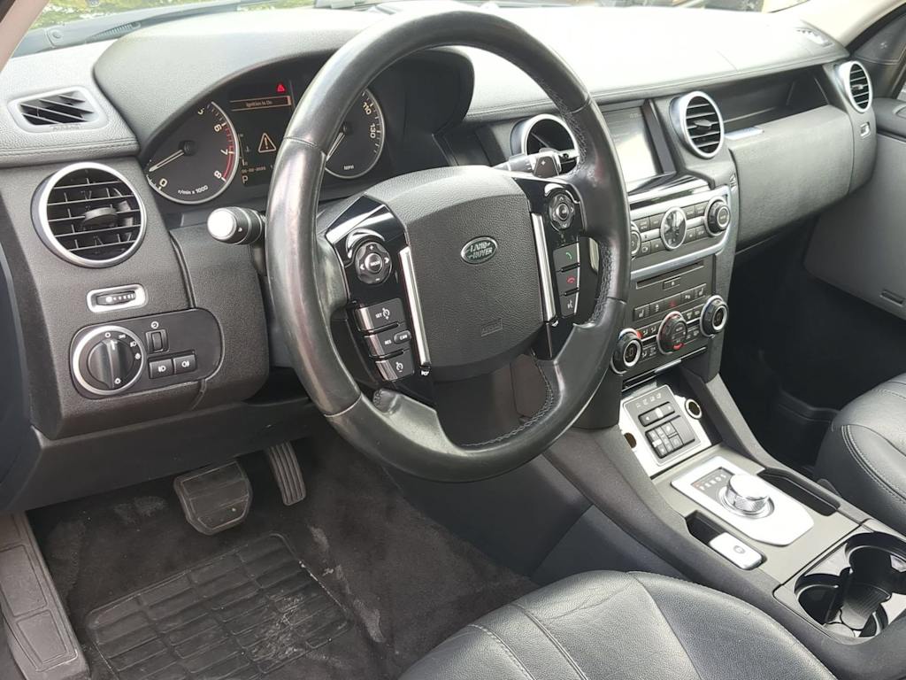 Thumbnail: 2016 Land Rover LR4 - 2