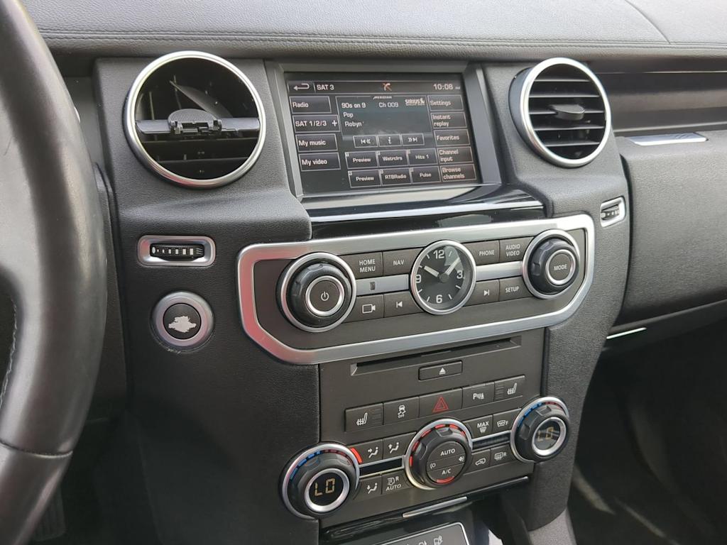 Thumbnail: 2016 Land Rover LR4 - 31
