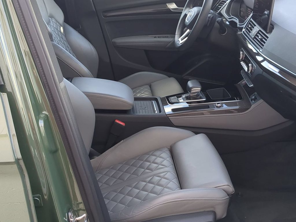 Thumbnail: 2021 Audi SQ5 - 11