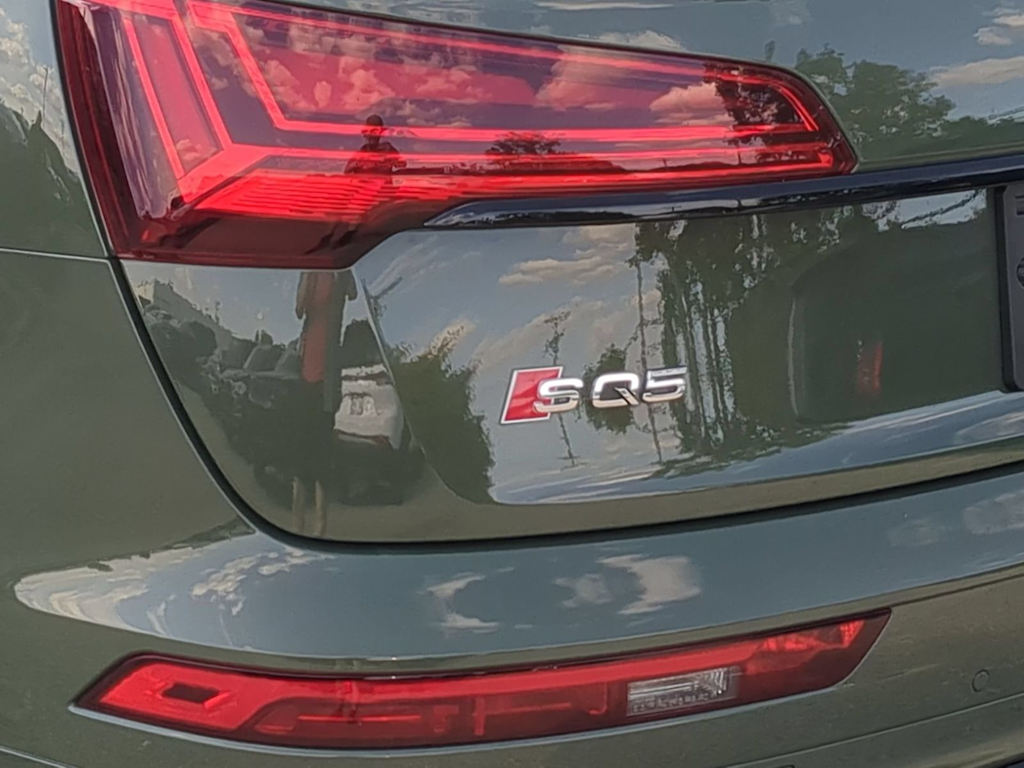 Thumbnail: 2021 Audi SQ5 - 24