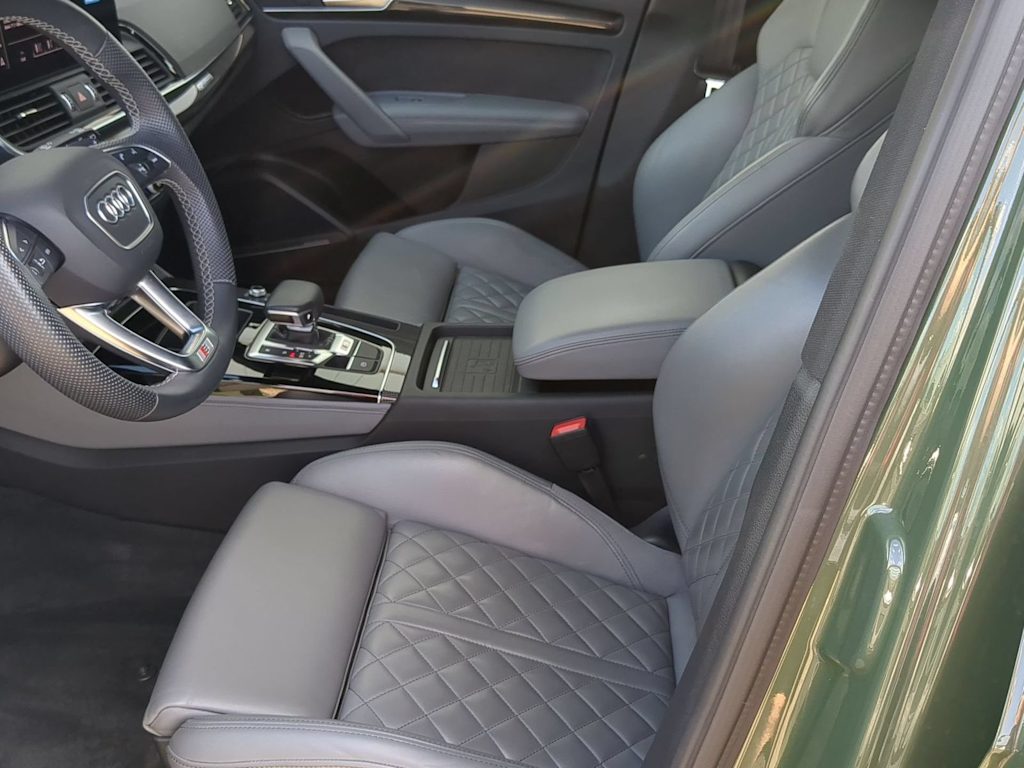 Thumbnail: 2021 Audi SQ5 - 10