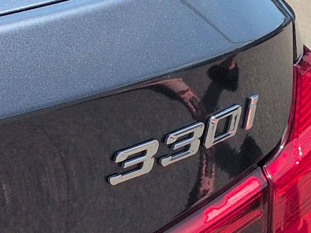 Thumbnail: 2019 BMW 3 Series - 26