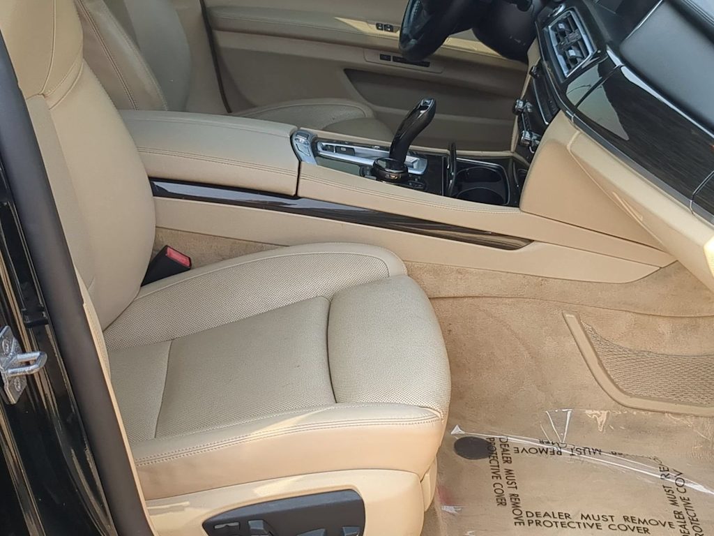 Thumbnail: 2014 BMW 7 Series - 10