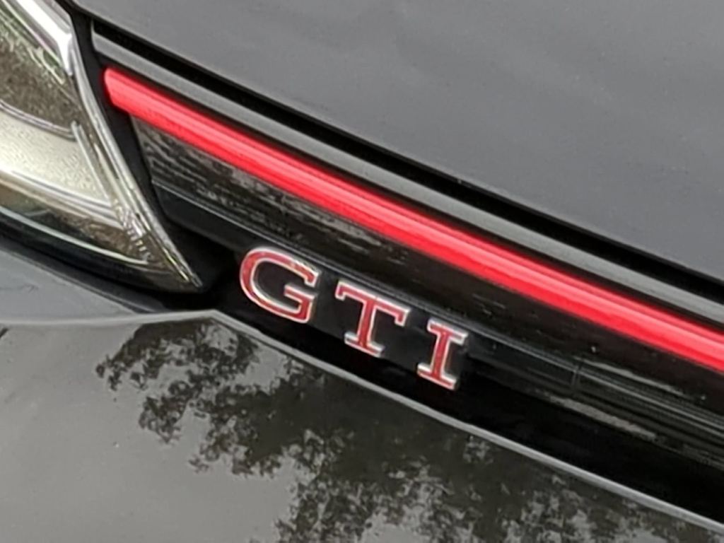 Thumbnail: 2022 Volkswagen Golf - 24