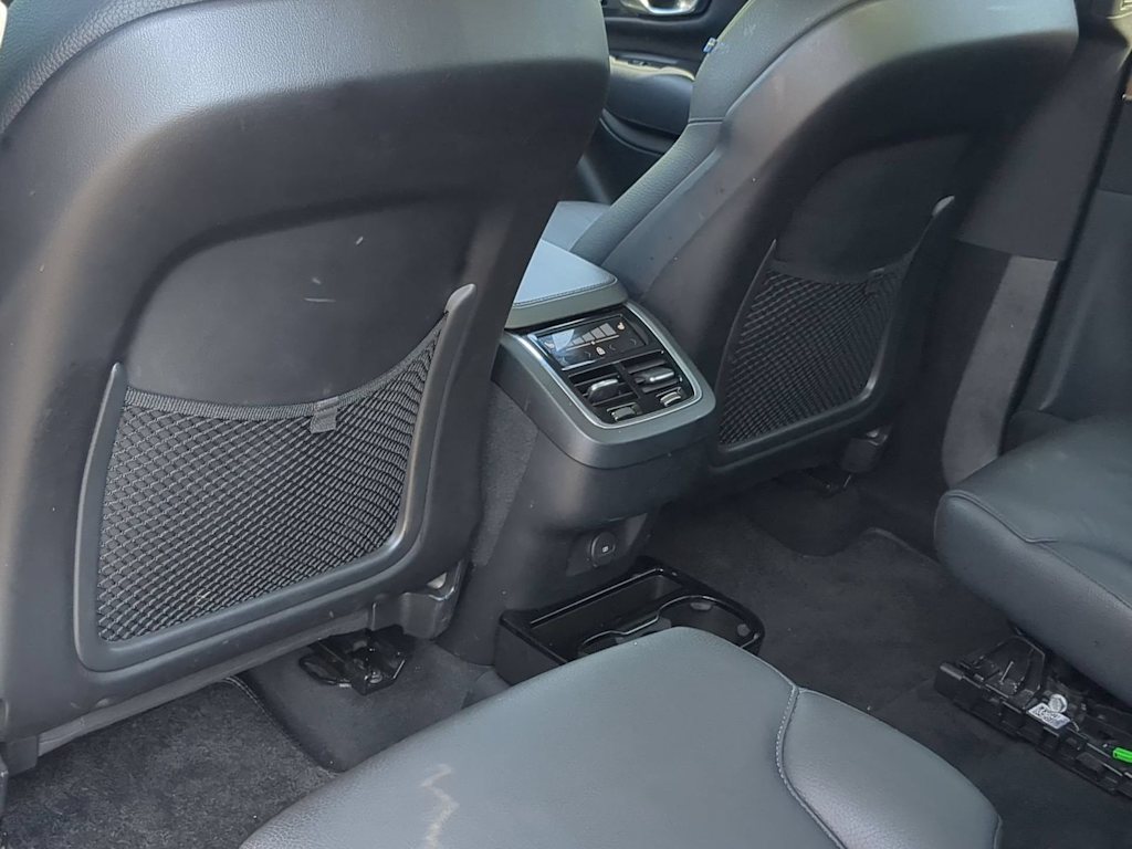 Thumbnail: 2023 Volvo XC90 - 25