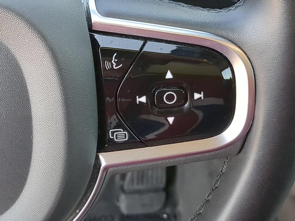 Thumbnail: 2023 Volvo XC90 - 28