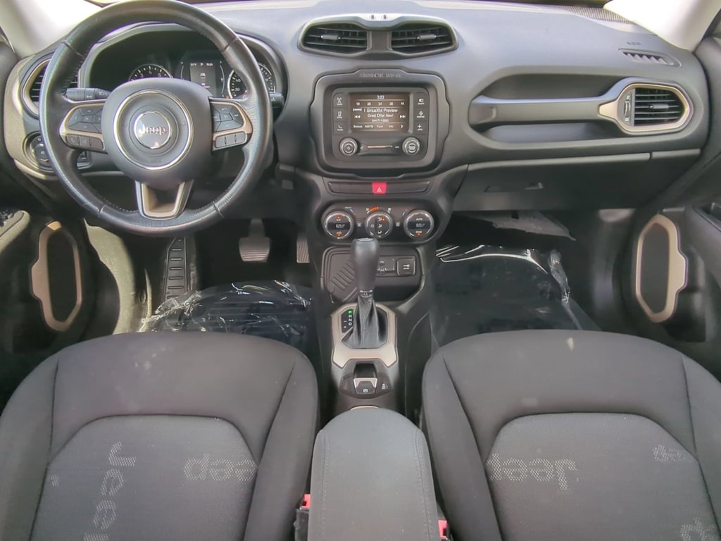 Thumbnail: 2015 Jeep Renegade - 9