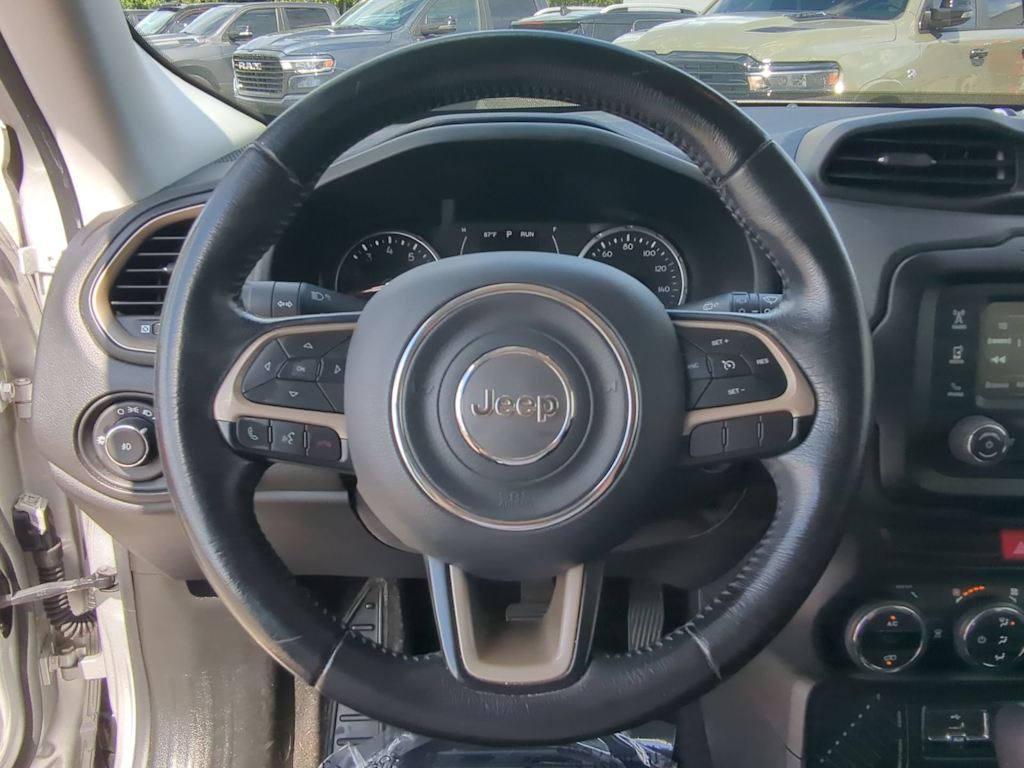 Thumbnail: 2015 Jeep Renegade - 13