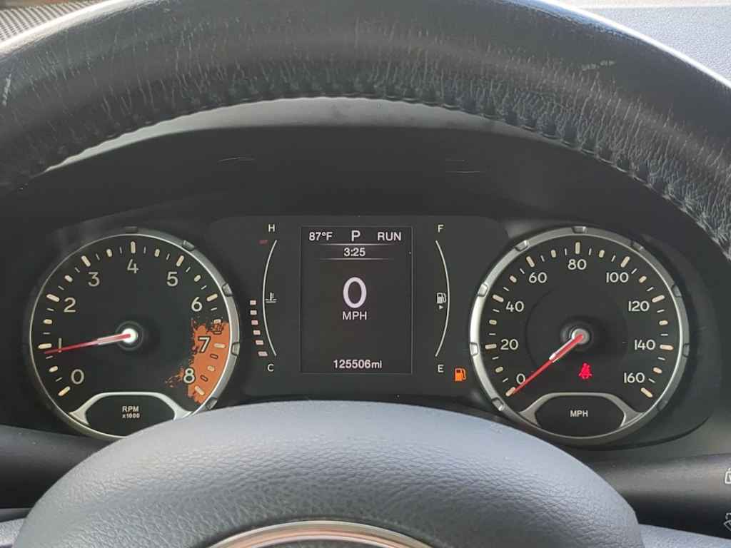 Thumbnail: 2015 Jeep Renegade - 16