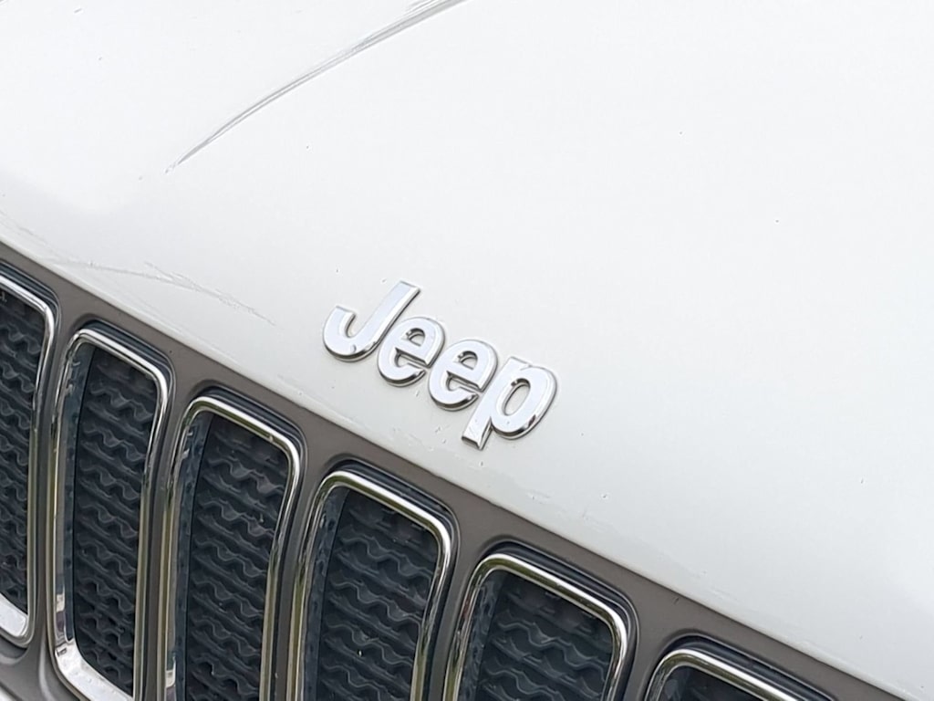 Thumbnail: 2020 Jeep Renegade - 7
