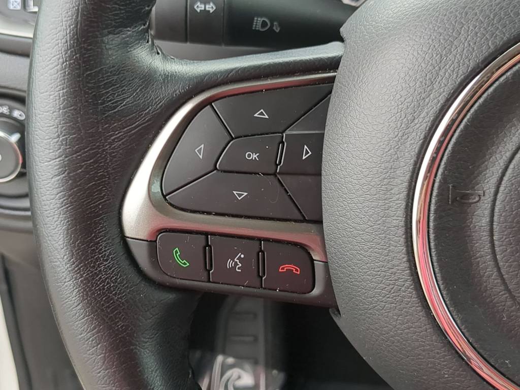 Thumbnail: 2020 Jeep Renegade - 28