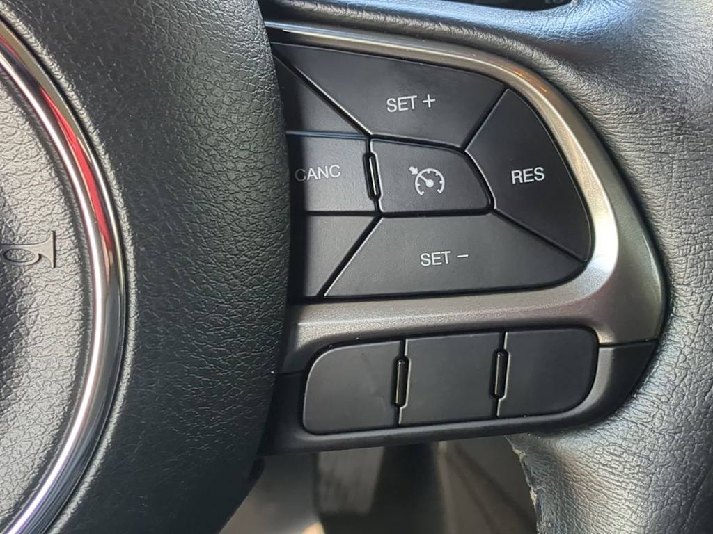 Thumbnail: 2021 Jeep Renegade - 36