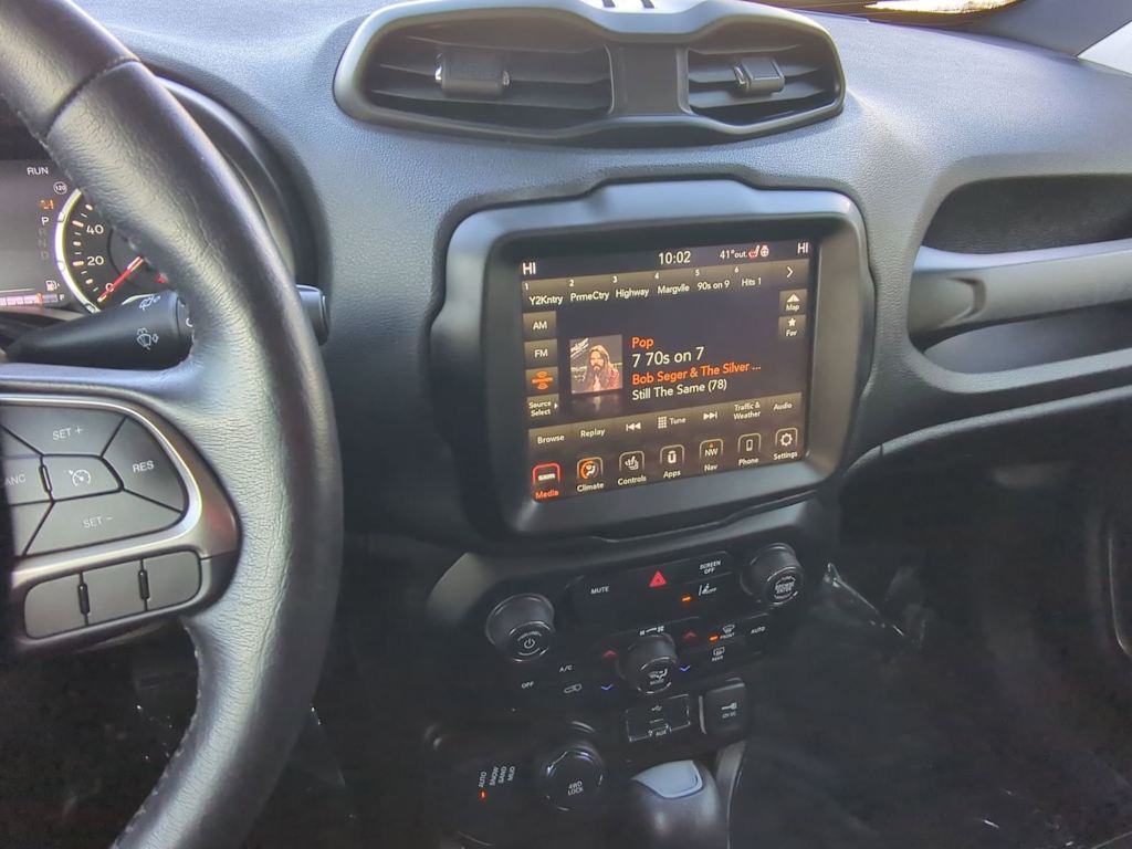 Thumbnail: 2021 Jeep Renegade - 14