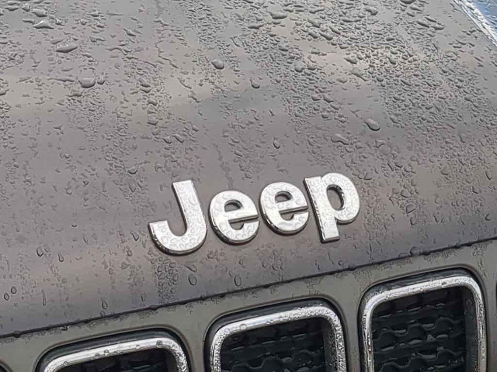 Thumbnail: 2021 Jeep Renegade - 7