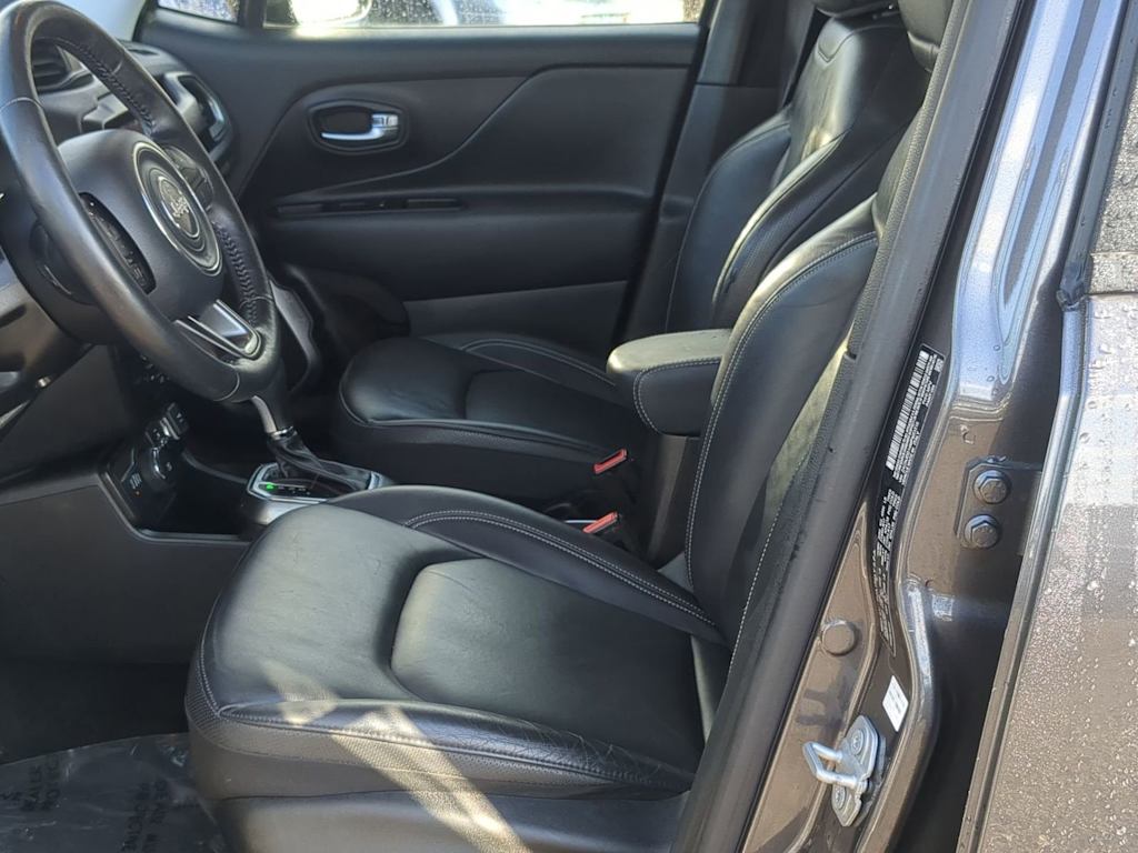 Thumbnail: 2021 Jeep Renegade - 10