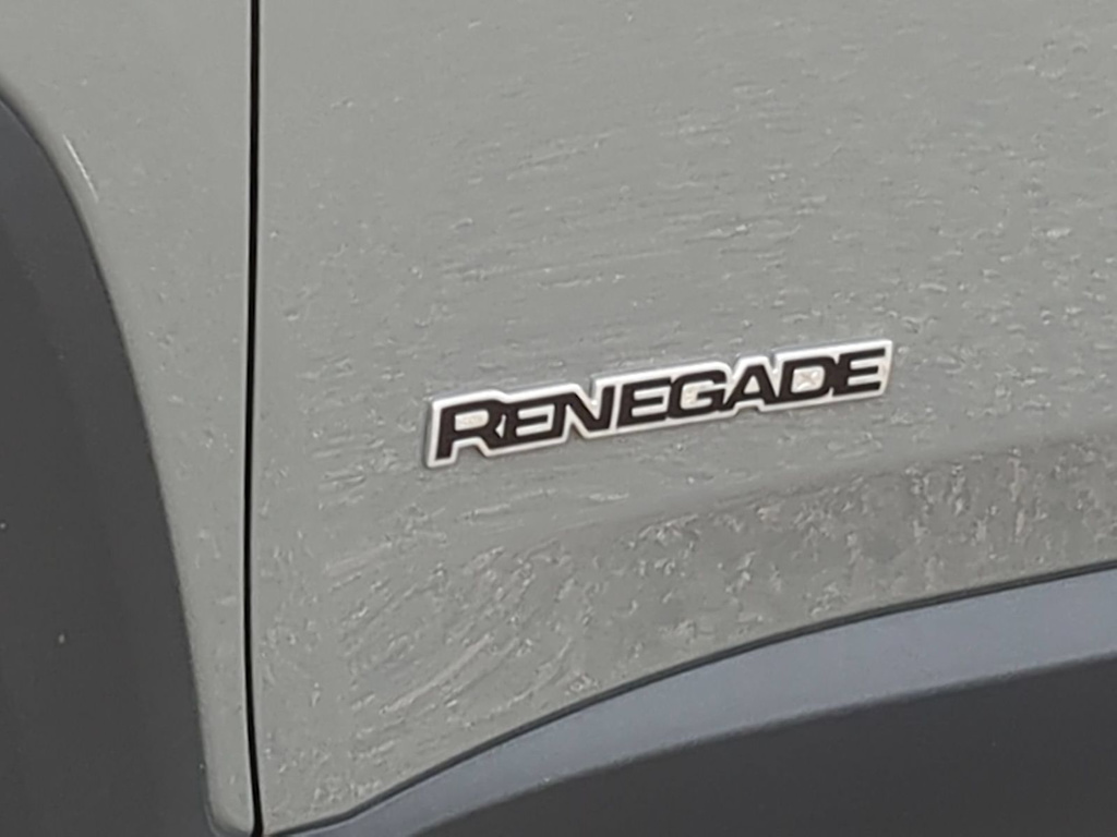 Thumbnail: 2021 Jeep Renegade - 23