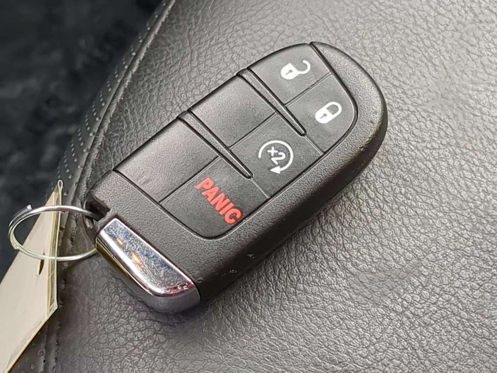 Thumbnail: 2021 Jeep Renegade - 17