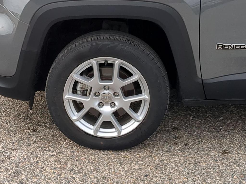 Thumbnail: 2021 Jeep Renegade - 8